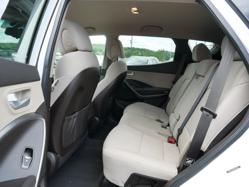 Used 2017 Hyundai Santa Fe Sport FWD image 16