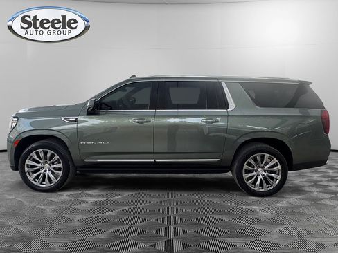 Used 2023 GMC Yukon XL Denali image 2