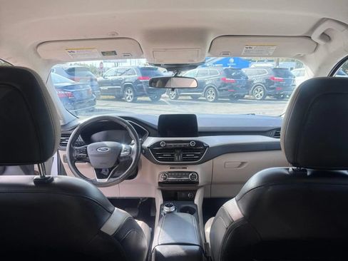 Used 2021 Ford Escape SEL FWD image 10