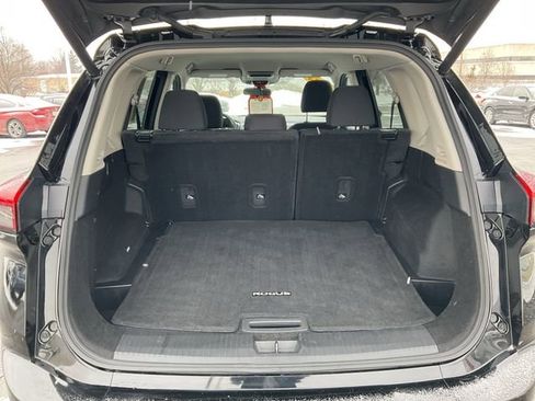 Certified 2024 Nissan Rogue SV image 32