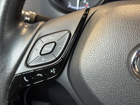 Certified 2021 Toyota C-HR XLE FWD image 30
