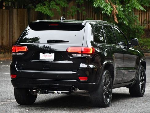 Used 2020 Jeep Grand Cherokee Altitude image 10