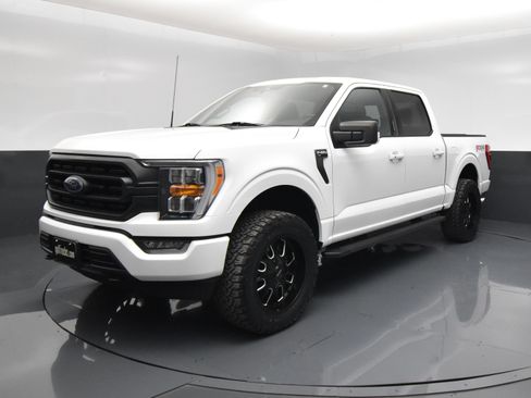 Used 2022 Ford F150 XLT w/ Equipment Group 302A High AWD/4WD image 2