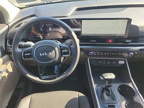 New 2026 Kia Carnival LXS image 18