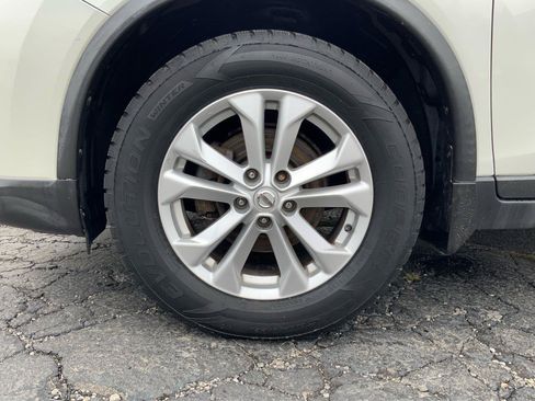 Used 2016 Nissan Rogue SV AWD/4WD image 29