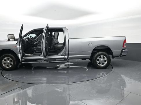 Used 2024 RAM 2500 Big Horn AWD/4WD image 28