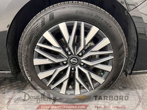 Used 2025 Nissan Altima 2.5 SV FWD image 20