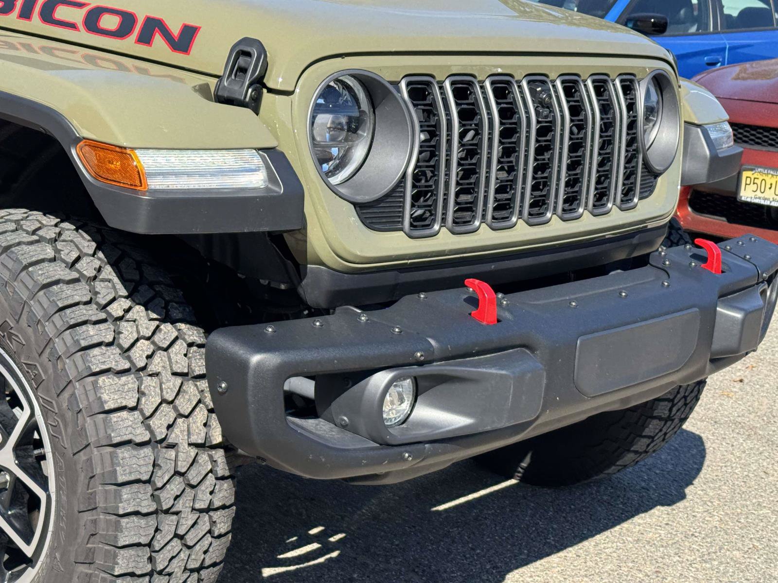 Used 2025 Jeep Gladiator Rubicon AWD/4WD image 8