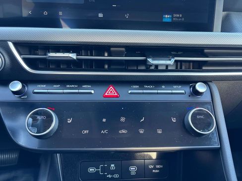 Used 2025 Hyundai Sonata SEL FWD image 23
