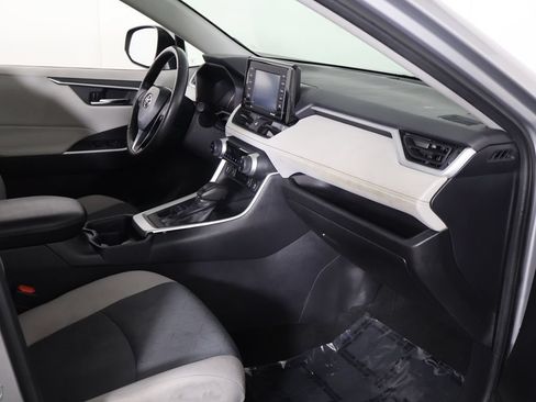 Used 2021 Toyota RAV4 XLE w/ Convenience Package AWD/4WD image 25