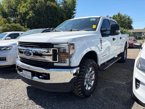 Used 2019 Ford F250 XLT w/ Snow Plow Prep Package AWD/4WD image 2