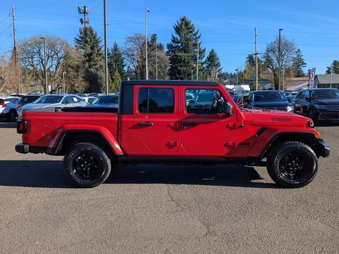Used 2022 Jeep Gladiator Willys image 6