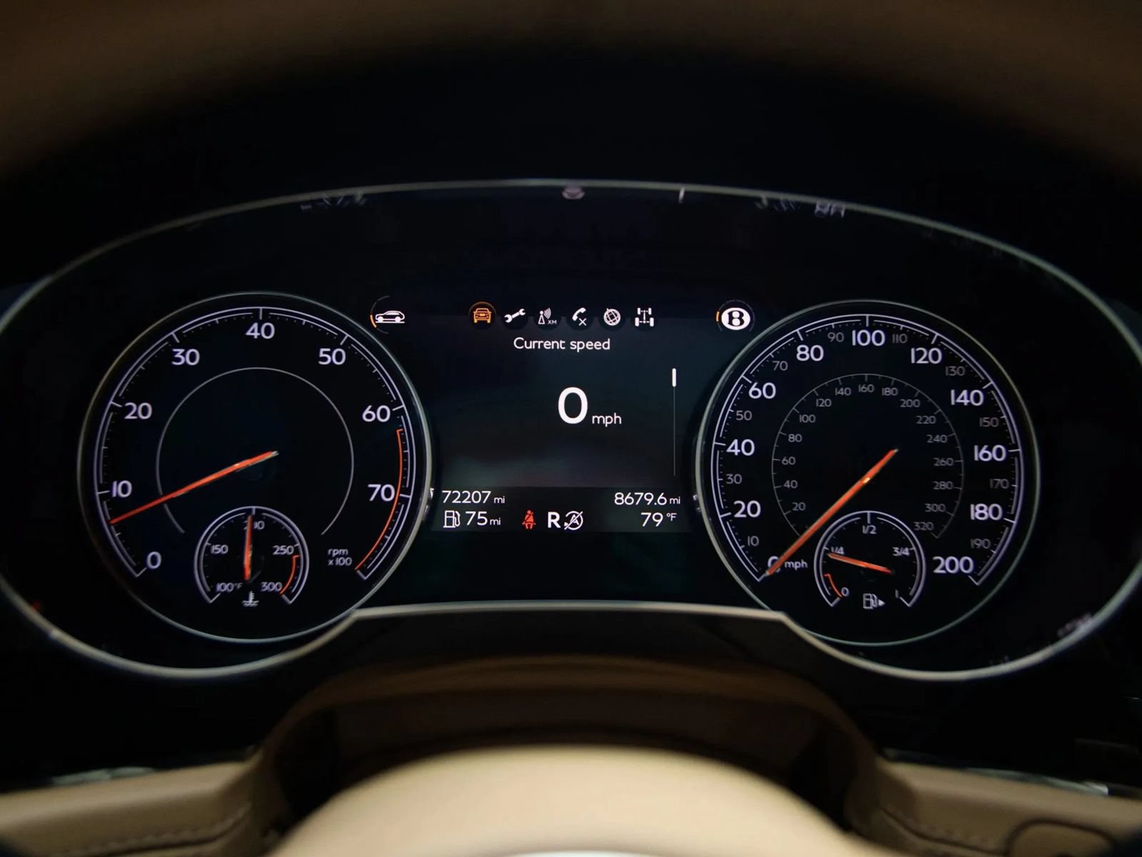 Used 2017 Bentley Bentayga AWD/4WD image 40