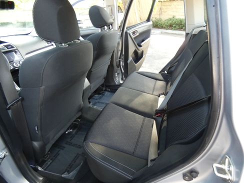 Used 2017 Subaru Forester 2.5i Premium w/ All-Weather Package image 45