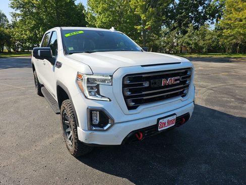 Used 2022 GMC Sierra 1500 AT4 w/ AT4 Premium Package AWD/4WD image 8