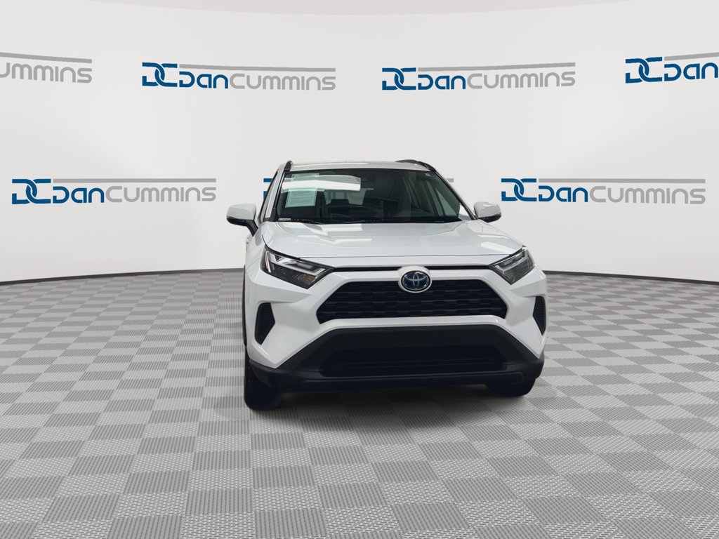 Used 2024 Toyota RAV4 LE AWD/4WD image 3