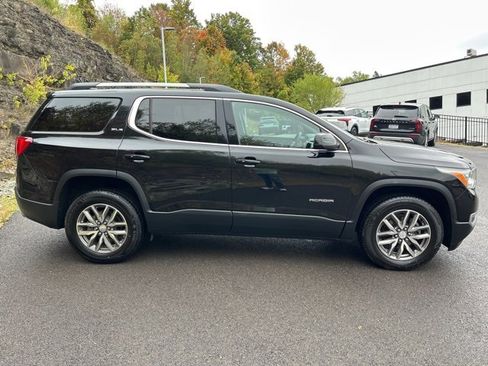 Used 2019 GMC Acadia SLE w/ LPO, Floor Liner Package image 5