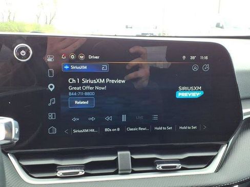 Used 2026 Chevrolet Equinox LT image 8