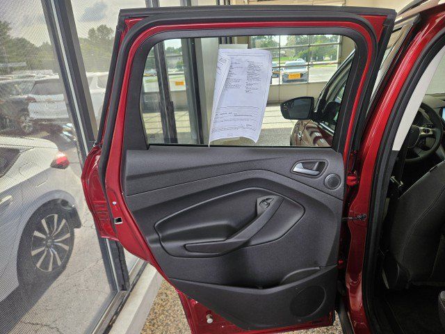 Used 2014 Ford Escape SE w/ Equipment Group 201A AWD/4WD image 17