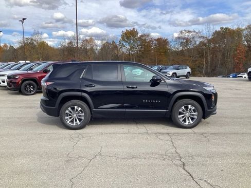 New 2026 Chevrolet Equinox LT w/ Convenience Package II image 8