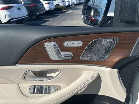 Certified 2025 Mercedes-Benz GLS 450 4MATIC image 22