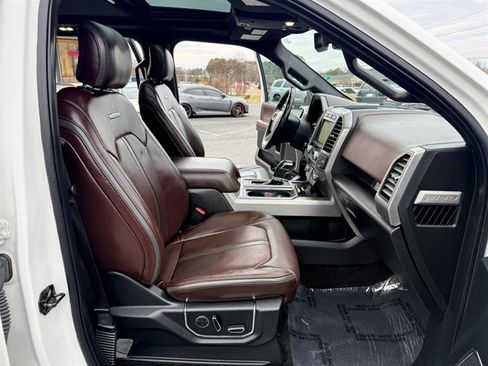 Used 2017 Ford F150 Platinum w/ Equipment Group 701A Luxury image 14