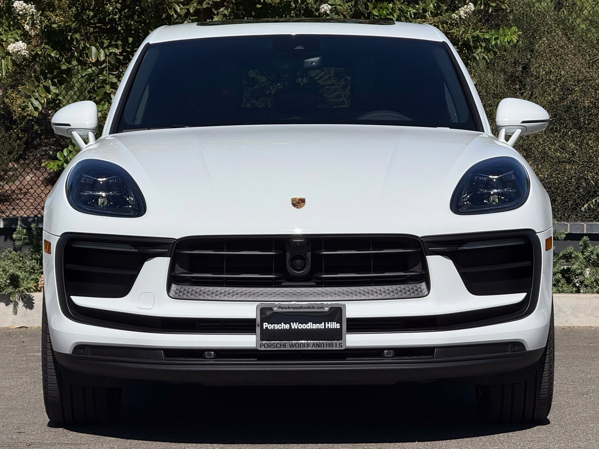 Used 2026 Porsche Macan AWD/4WD image 10
