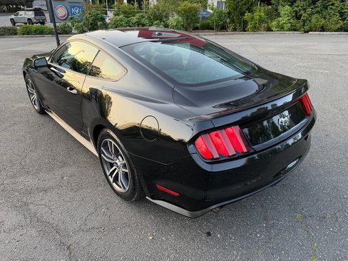 Used 2016 Ford Mustang Premium RWD image 10
