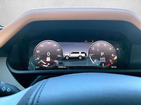 Used 2023 Land Rover Defender 130 First Edition image 22