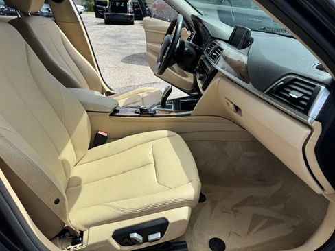 Used 2016 BMW 320i Sedan image 12