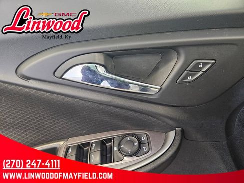 Used 2023 Chevrolet Malibu LT FWD image 14