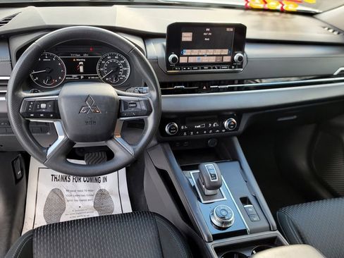 Used 2022 Mitsubishi Outlander ES image 24