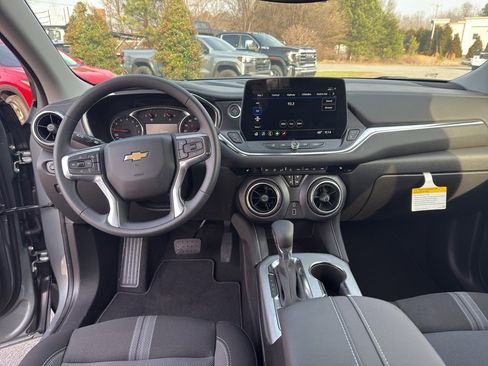 New 2026 Chevrolet Blazer LT image 18