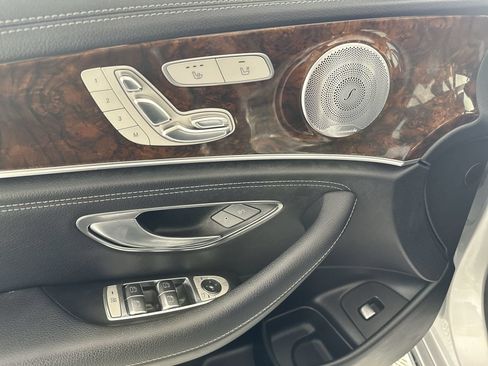 Used 2018 Mercedes-Benz E 300 4MATIC w/ Premium 2 Package (Q02) image 13