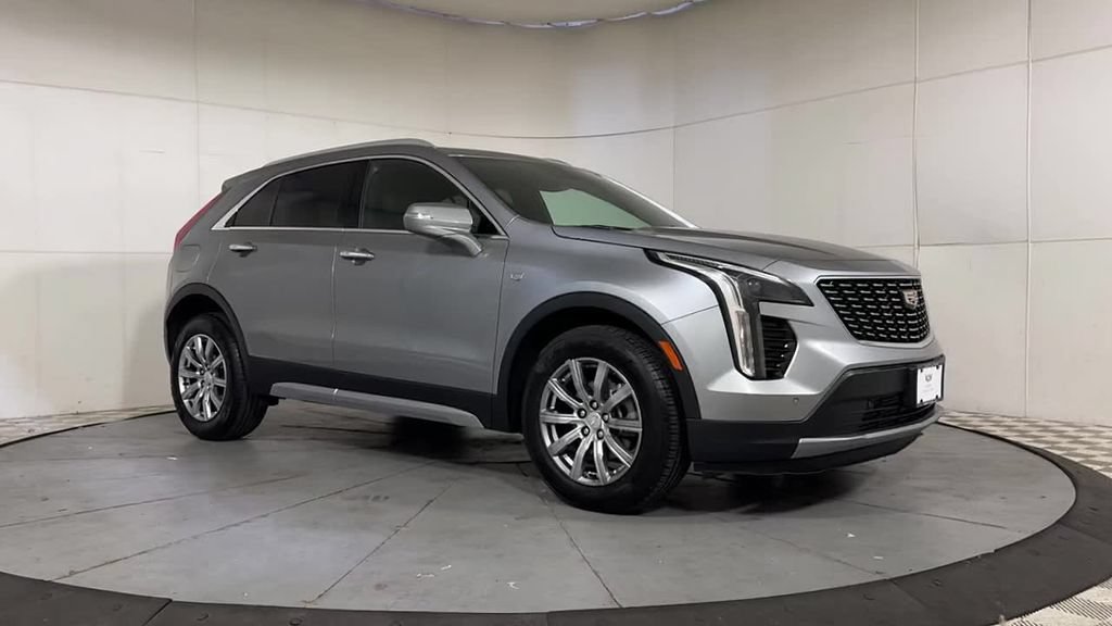 Used 2023 Cadillac XT4 Premium Luxury w/ Cold Weather Package AWD/4WD image 2