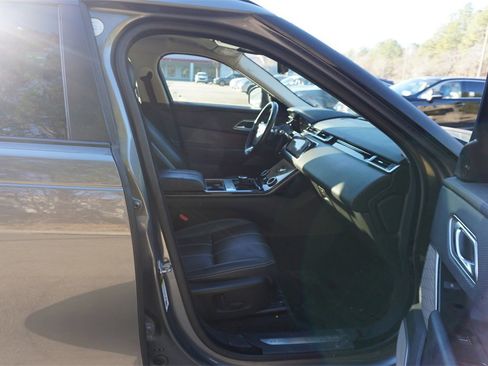Used 2018 Land Rover Range Rover Velar S image 16