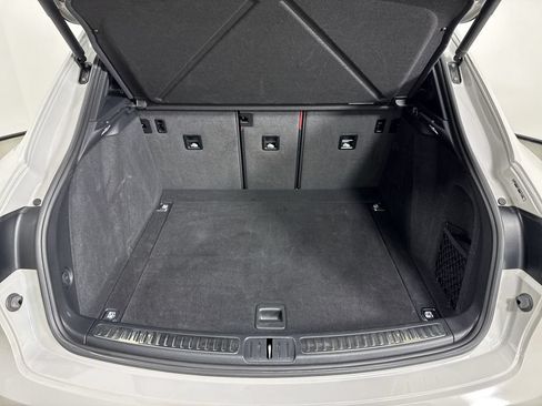 Certified 2023 Porsche Macan S w/ Premium Package Plus AWD/4WD image 21