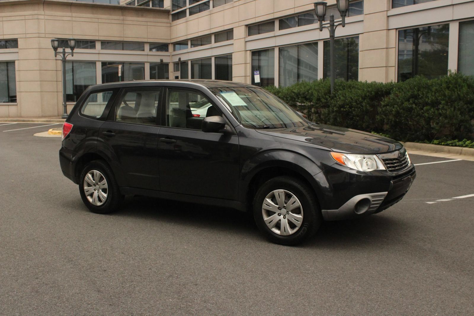 Used 2010 Subaru Forester 2.5X AWD/4WD image 2