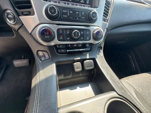Used 2018 GMC Yukon XL SLT w/ Open Road Package RWD image 18