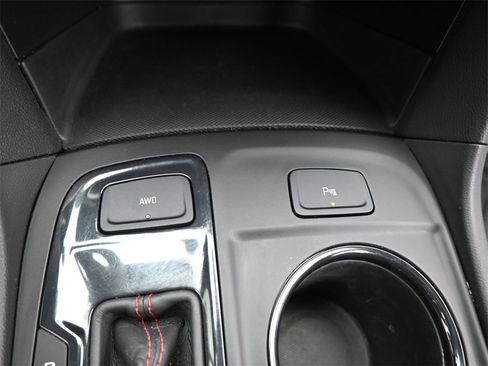 Used 2023 Chevrolet Equinox RS w/ LPO, Floor Liner Package image 31