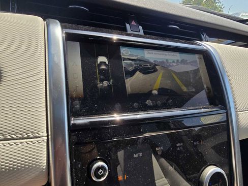 New 2023 Land Rover Discovery Sport SE R-Dynamic image 30