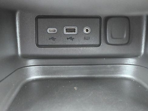 Used 2024 Chevrolet Equinox LT w/ LPO, Floor Liner Package image 27