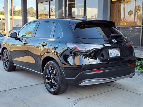 Used 2023 Honda HR-V Sport image 6