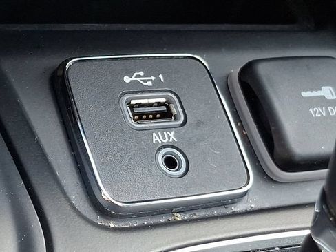 Used 2020 Jeep Cherokee Limited AWD/4WD image 26