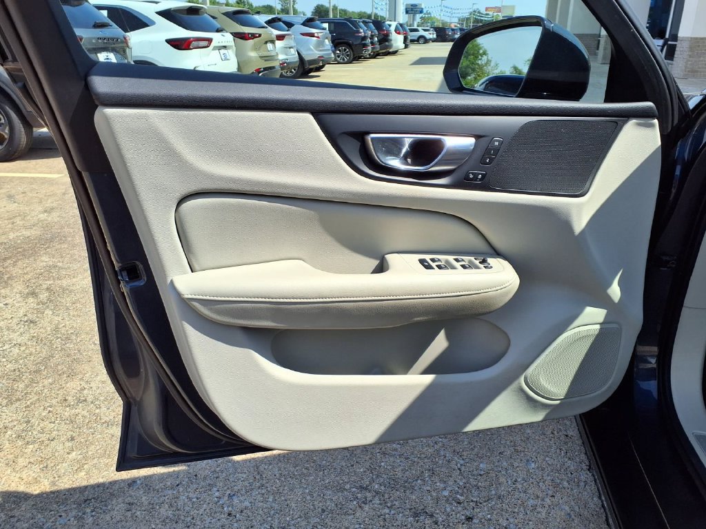 Used 2024 Volvo S60 B5 Core FWD image 16