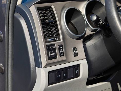 Used 2014 Toyota Sequoia Limited AWD/4WD image 18