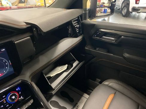 Used 2024 GMC Sierra 2500 AT4 AWD/4WD image 35