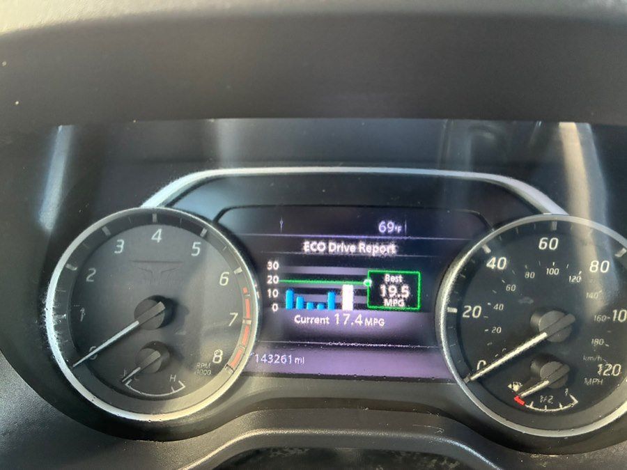 Used 2020 Nissan Titan SV w/ SV Convenience Package AWD/4WD image 20