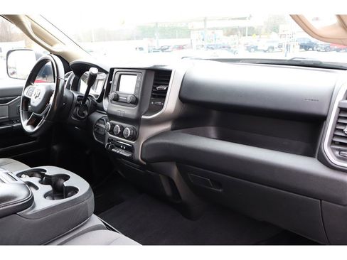 Used 2019 RAM 2500 Big Horn image 27