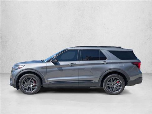 Used 2025 Ford Explorer ST AWD/4WD image 9